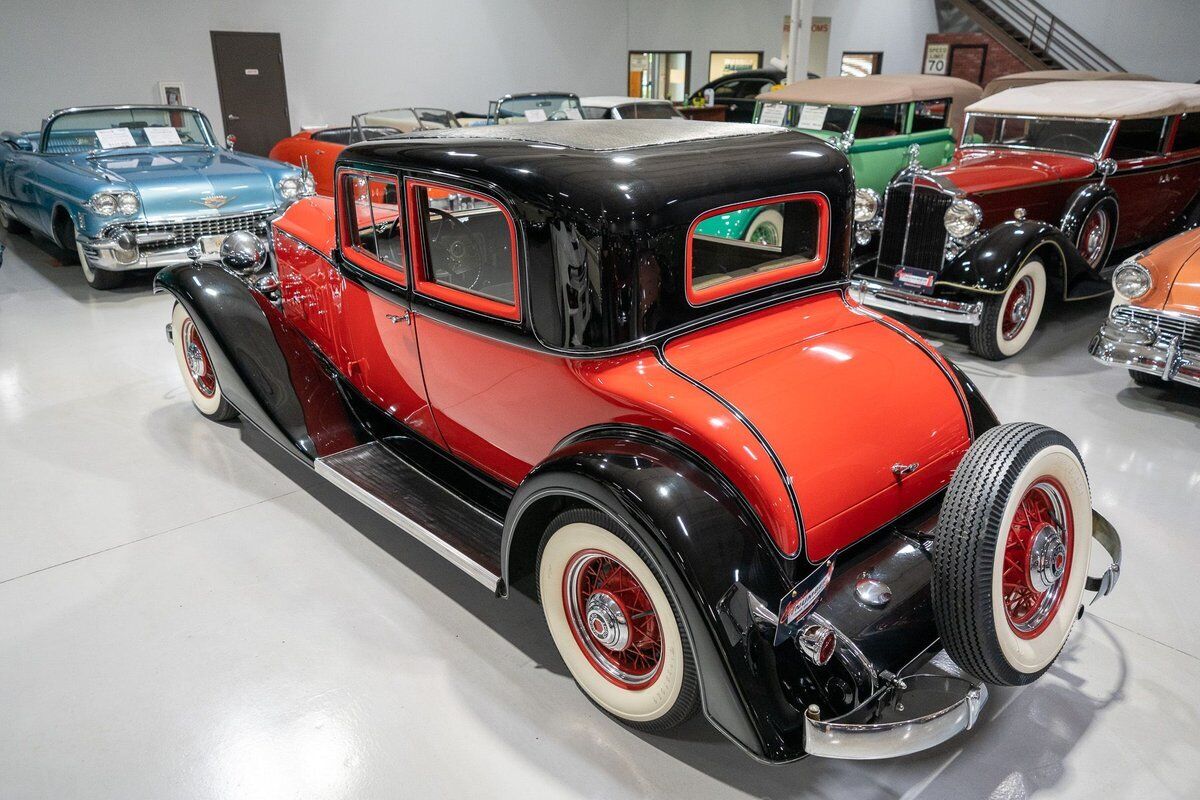 Packard-Eight-Coupe-1933-Black-Gray-145304-9