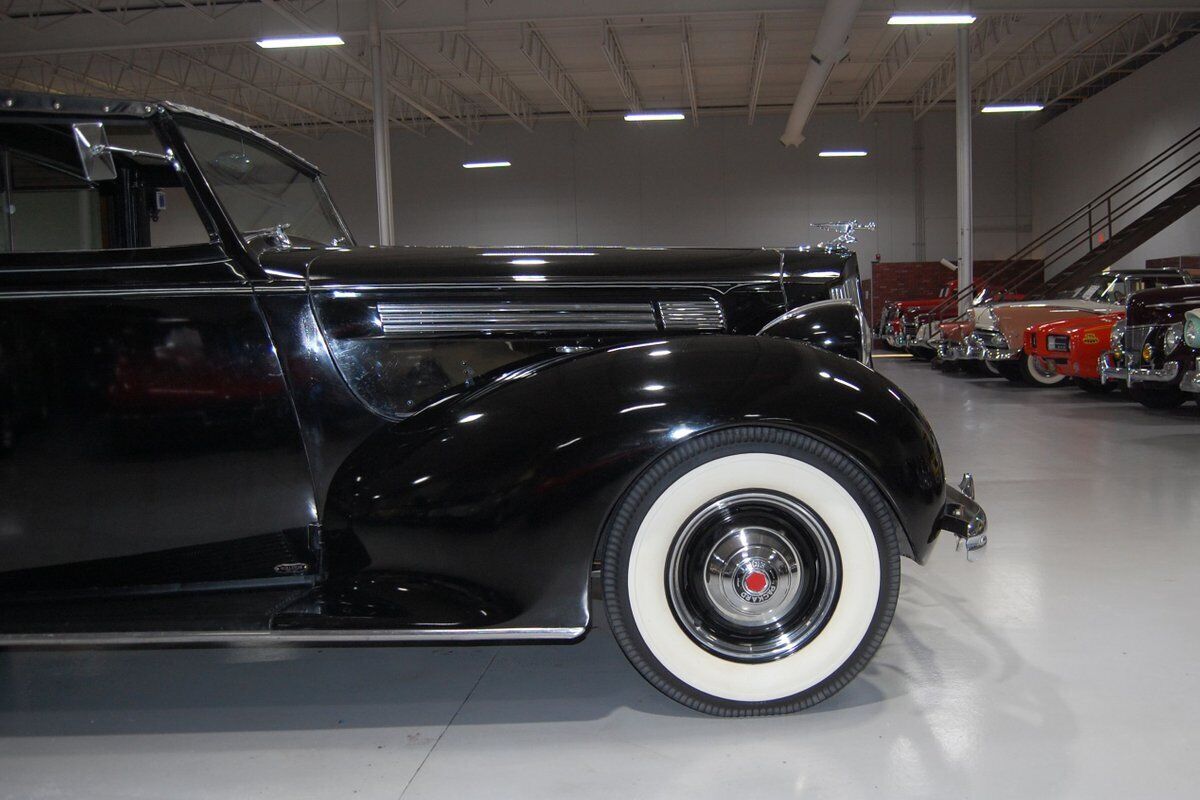 Packard-Rollston-Eight-1668-All-Weather-Panel-Brougham-Cabriolet-1938-Black-Beige-70850-27