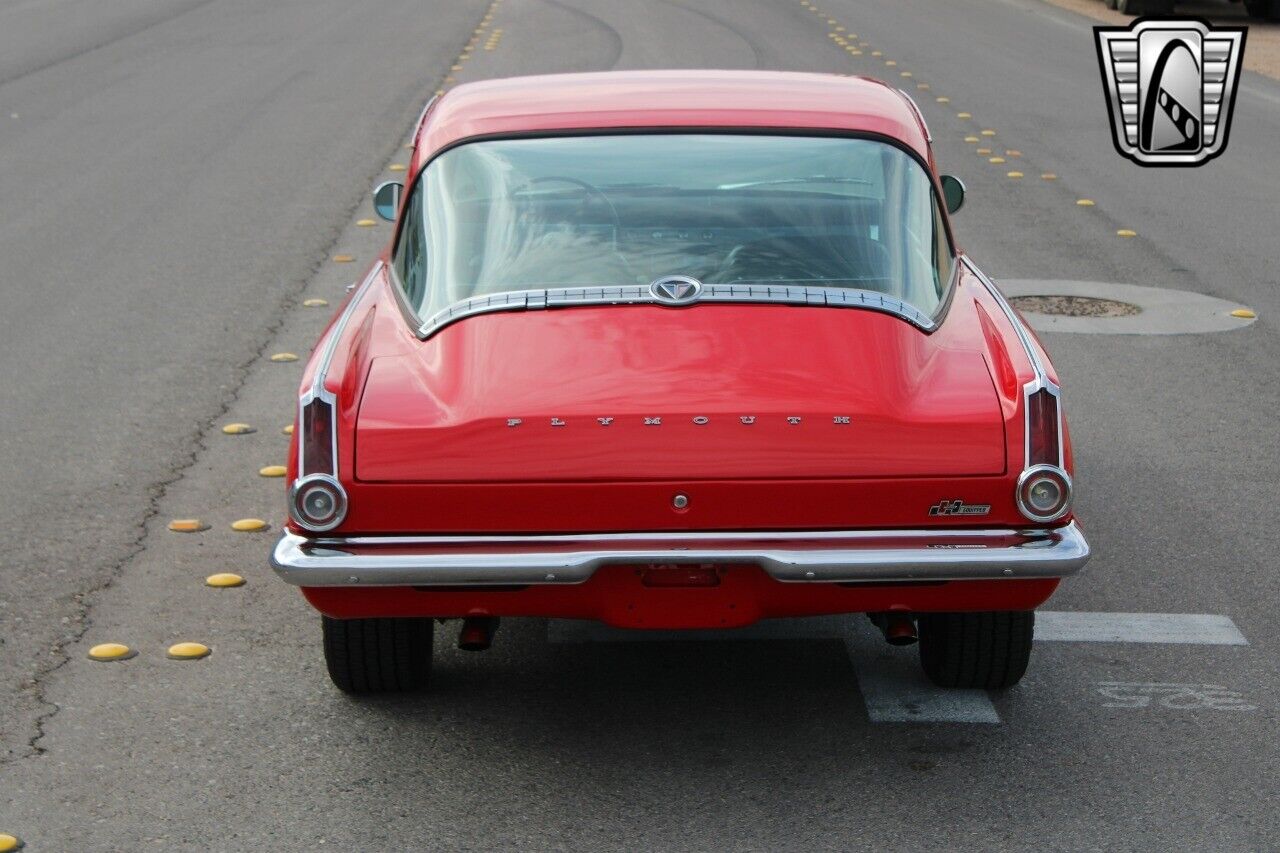 Plymouth-Barracuda-1964-Red-Black-131934-7