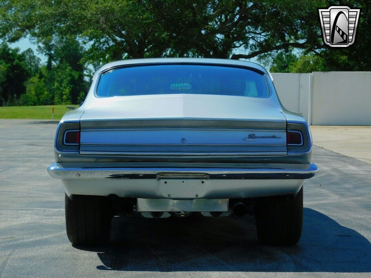 Plymouth-Barracuda-1968-Silver-Blue-119503-7