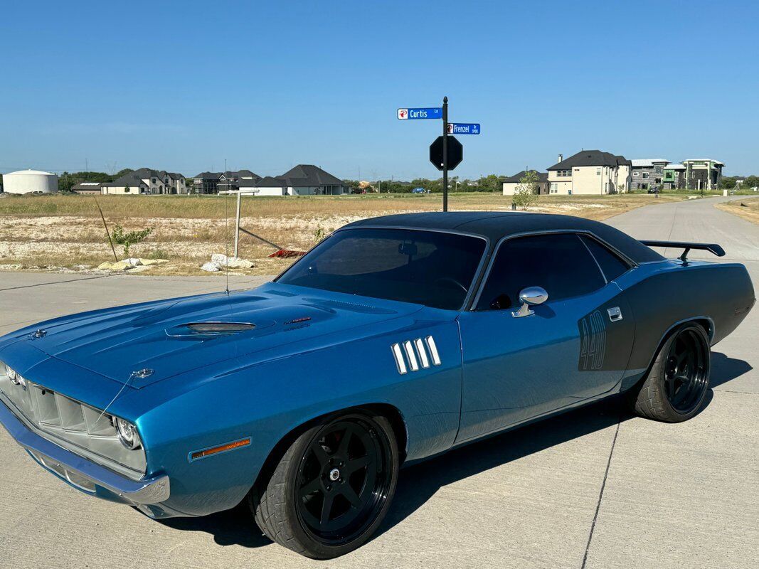 Plymouth Barracuda  year1}