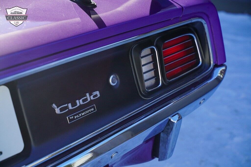 Plymouth-Barracuda-1971-Plum-Crazy-Black-837-32