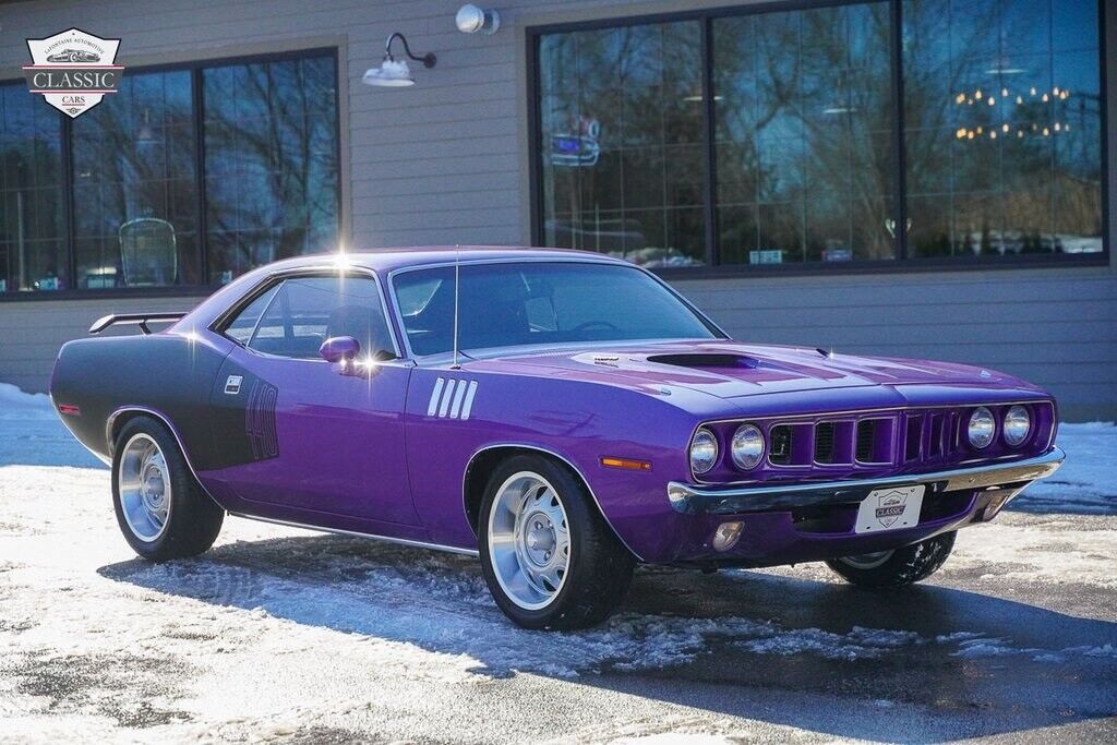 Plymouth Barracuda  year1}