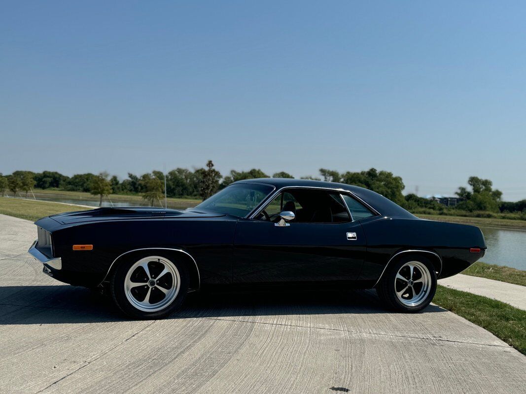 Plymouth-Barracuda-1973-Black-Black-99999-13