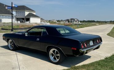 Plymouth-Barracuda-1973-Black-Black-99999-17