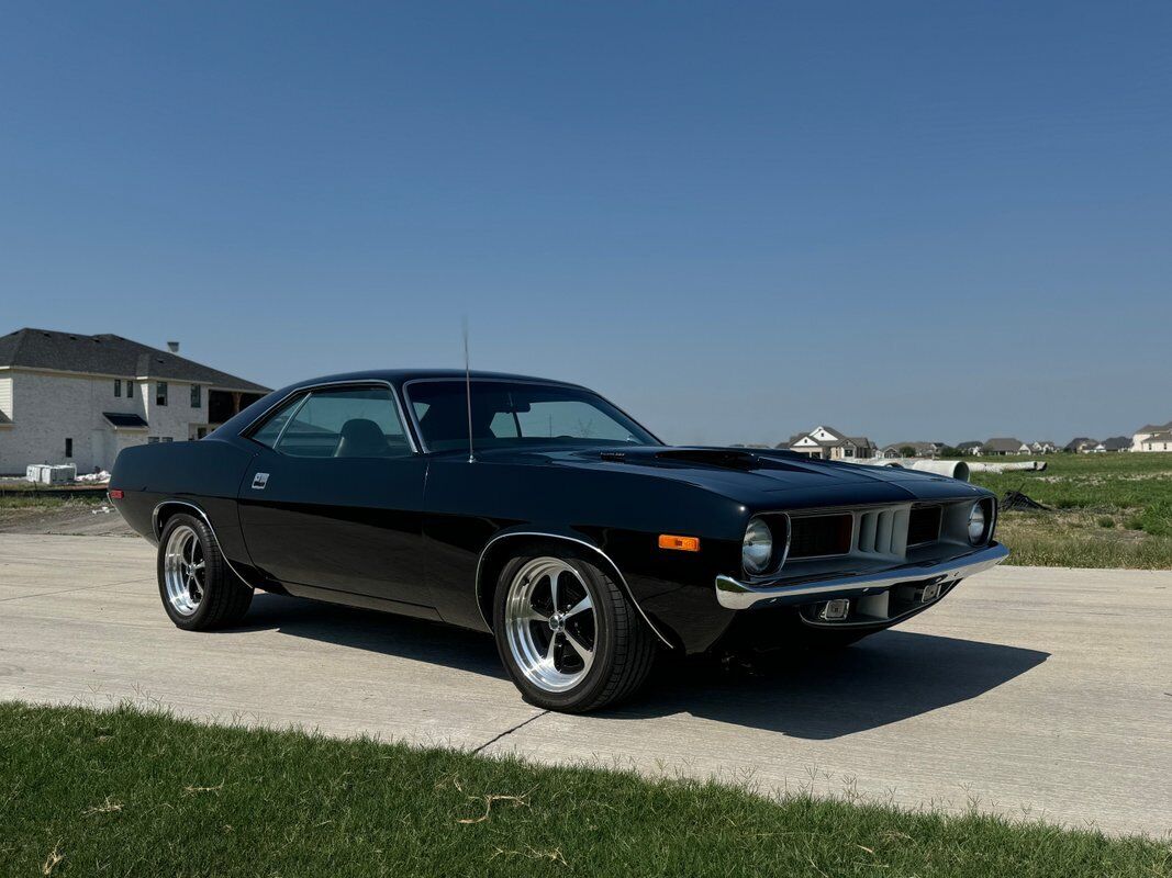 Plymouth-Barracuda-1973-Black-Black-99999-22