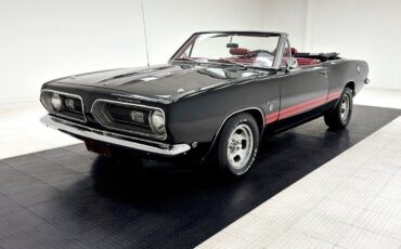 Plymouth-Barracuda-Cabriolet-1968-Black-Red-34855-1