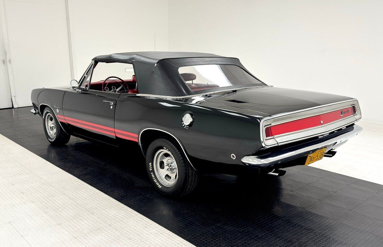 Plymouth-Barracuda-Cabriolet-1968-Black-Red-34855-4