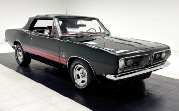 Plymouth-Barracuda-Cabriolet-1968-Black-Red-34855-9