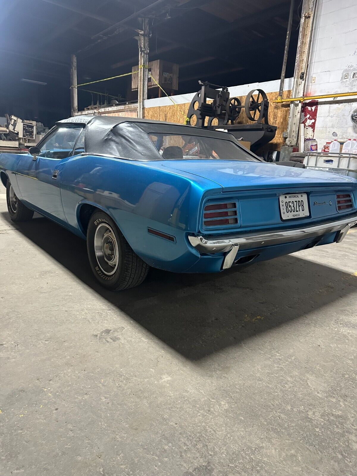 Plymouth-Barracuda-Cabriolet-1970-Blue-Blue-124504-10