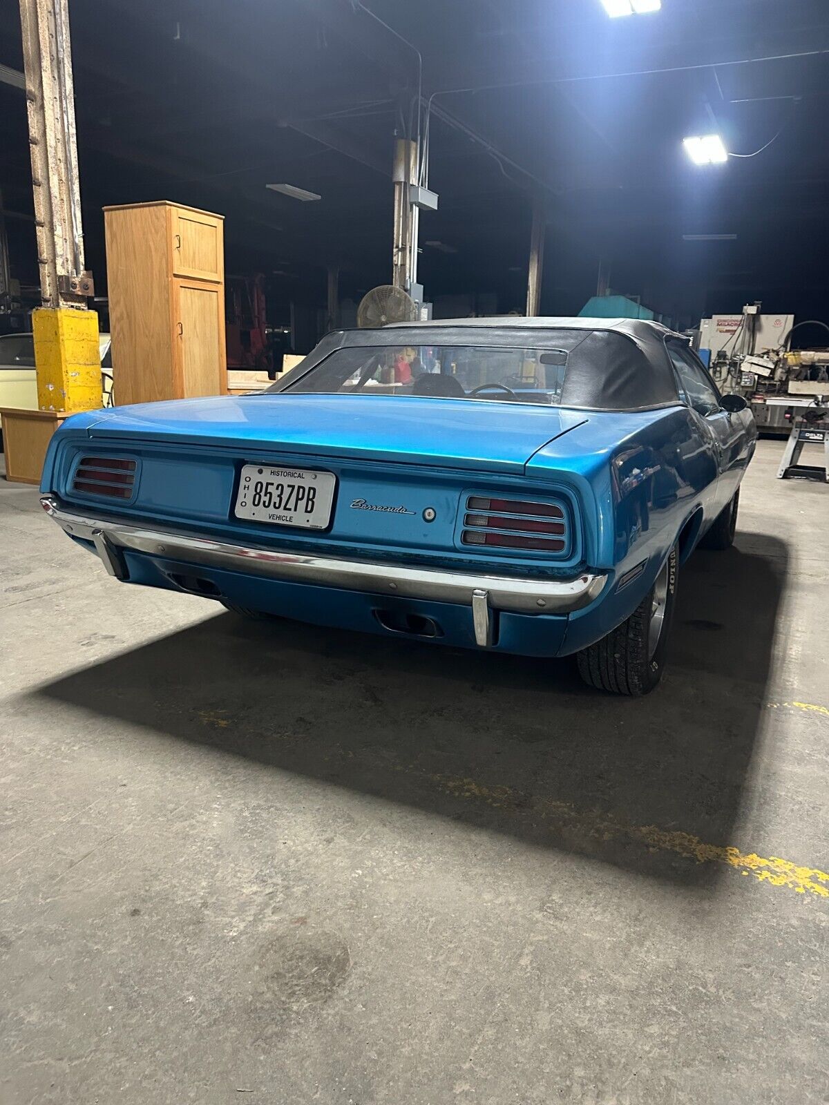 Plymouth-Barracuda-Cabriolet-1970-Blue-Blue-124504-12