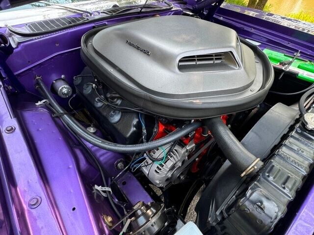 Plymouth-Barracuda-Cabriolet-1970-Purple-Black-999999-8