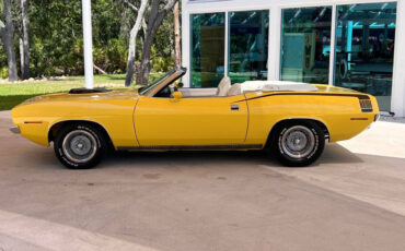 Plymouth-Barracuda-Cabriolet-1970-Yellow-White-0-1