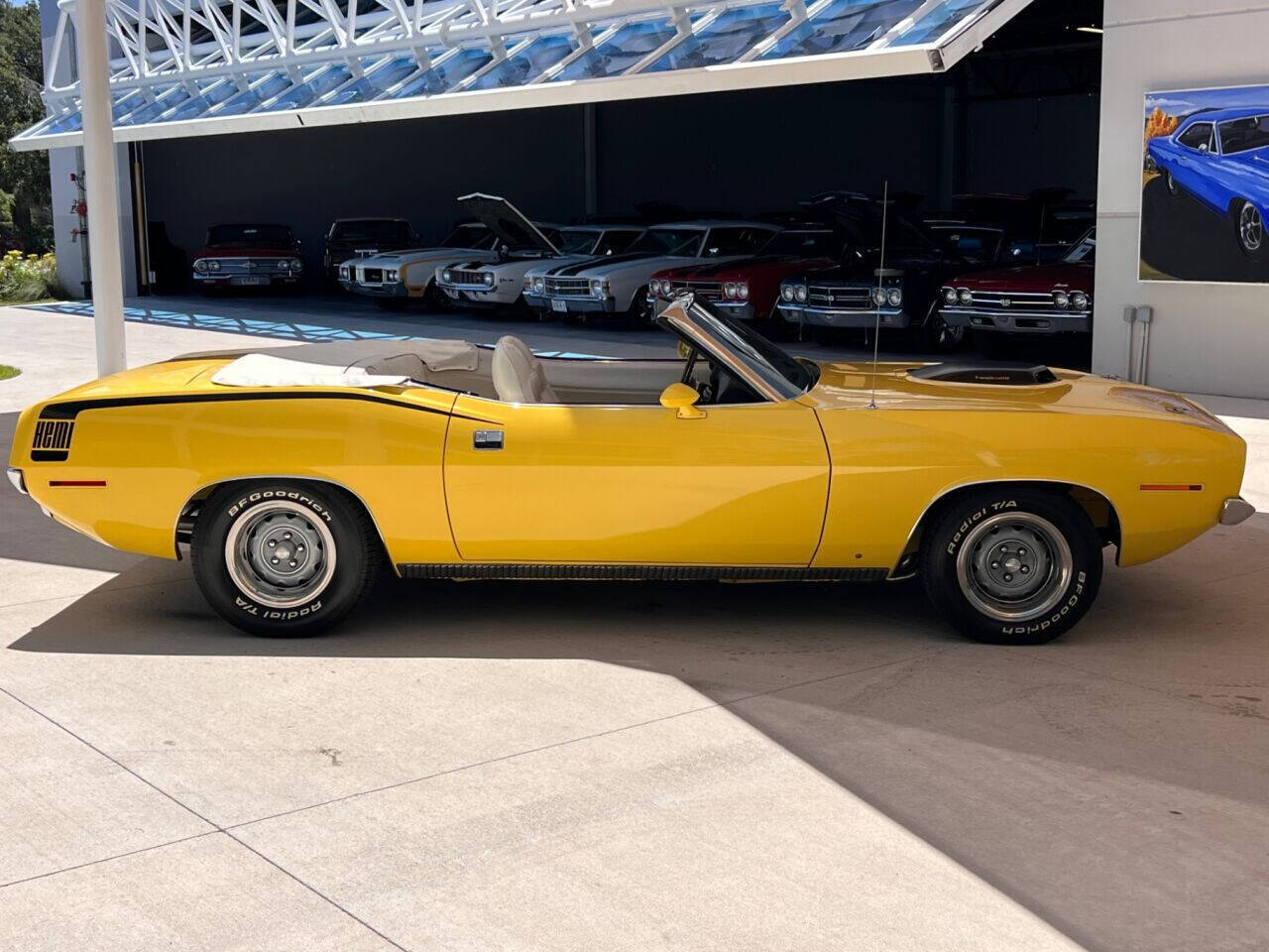 Plymouth-Barracuda-Cabriolet-1970-Yellow-White-0-10