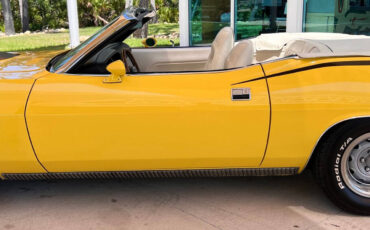 Plymouth-Barracuda-Cabriolet-1970-Yellow-White-0-3