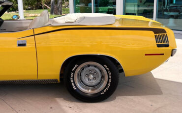 Plymouth-Barracuda-Cabriolet-1970-Yellow-White-0-4