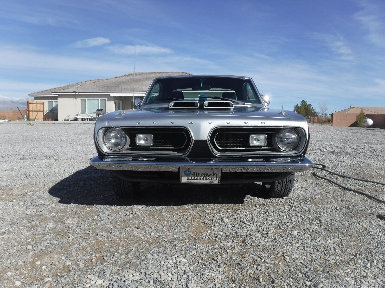 Plymouth-Barracuda-Coupe-1967-Silver-Black-4828-1