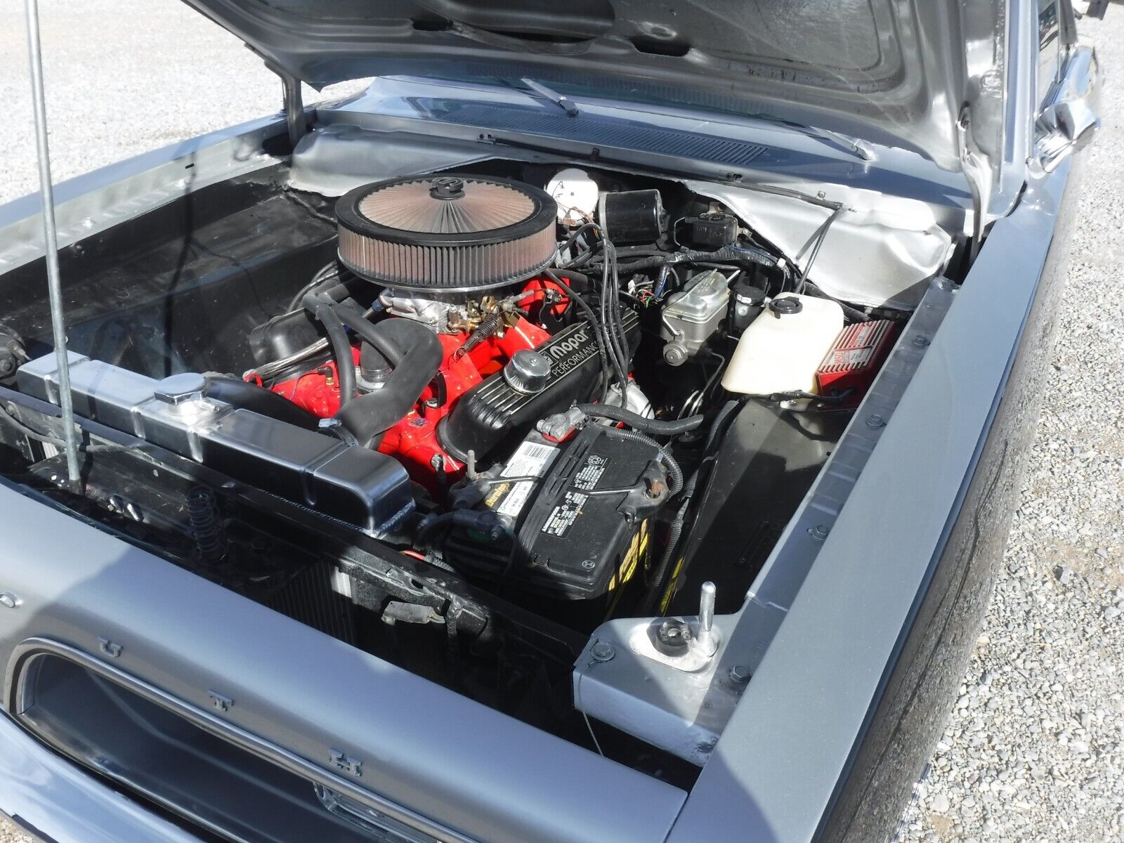 Plymouth-Barracuda-Coupe-1967-Silver-Black-4828-13