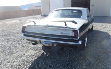 Plymouth-Barracuda-Coupe-1967-Silver-Black-4828-3