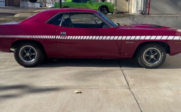 Plymouth-Barracuda-Coupe-1970-Burgundy-Black-99999-36