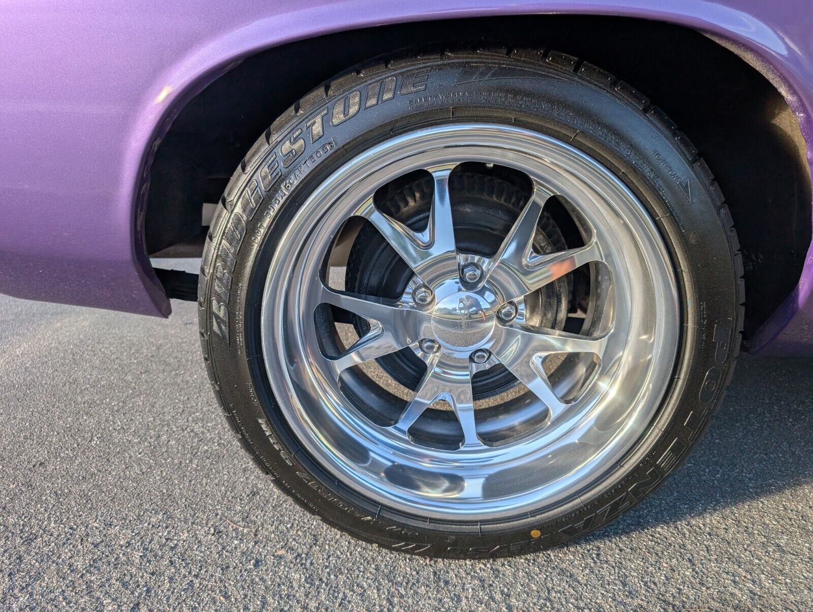 Plymouth-Barracuda-Coupe-1970-Purple-White-164153-23