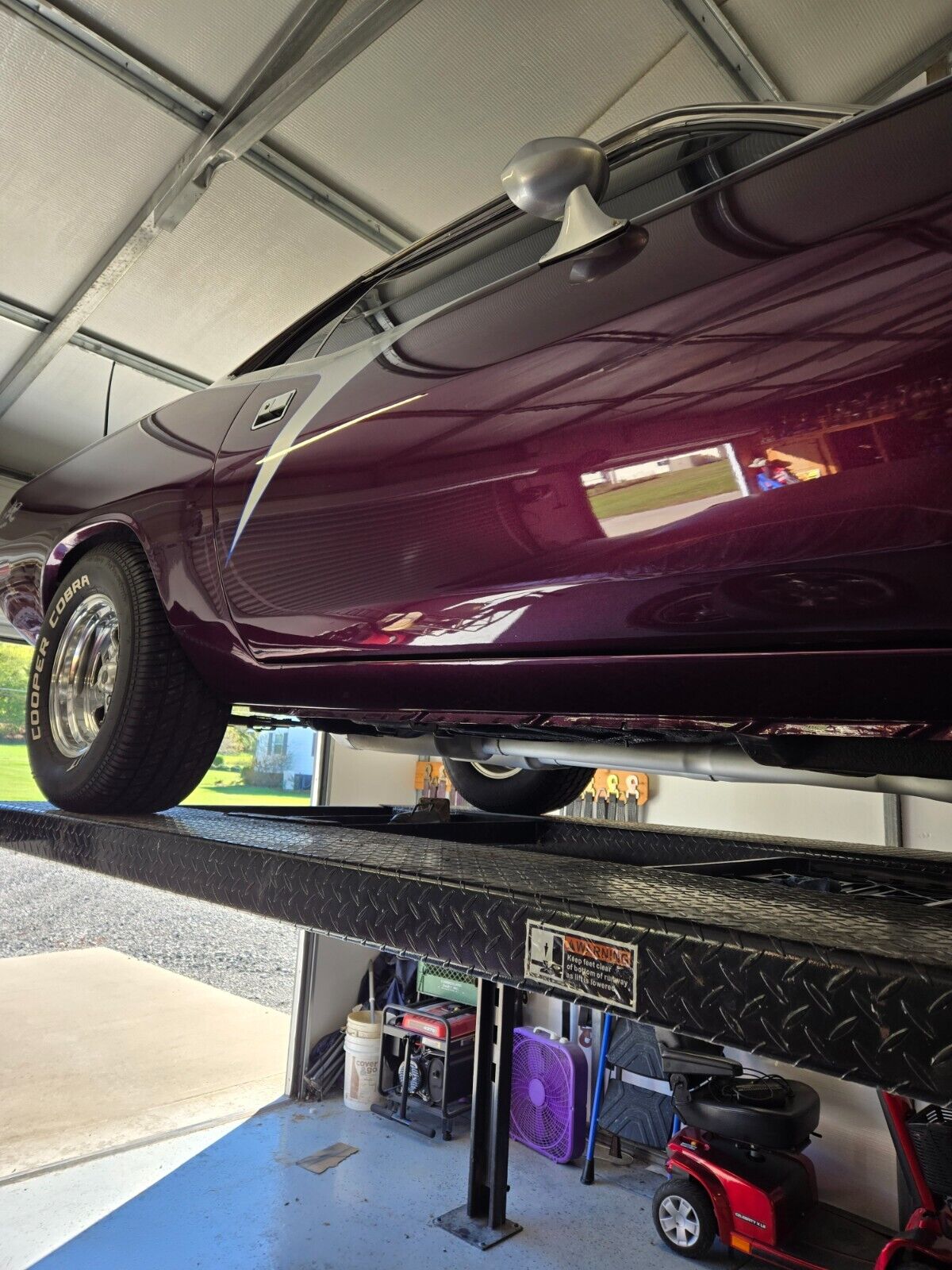 Plymouth-Barracuda-Coupe-1970-silver-over-prowler-purple-Black-1461-30