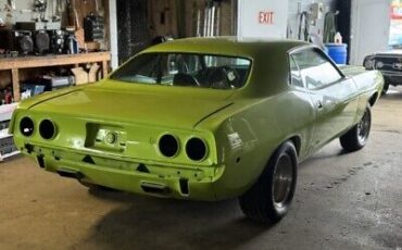 Plymouth-Barracuda-Coupe-1973-Green-0-1