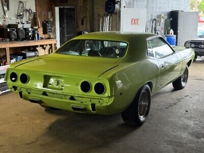 Plymouth-Barracuda-Coupe-1973-Green-0-1