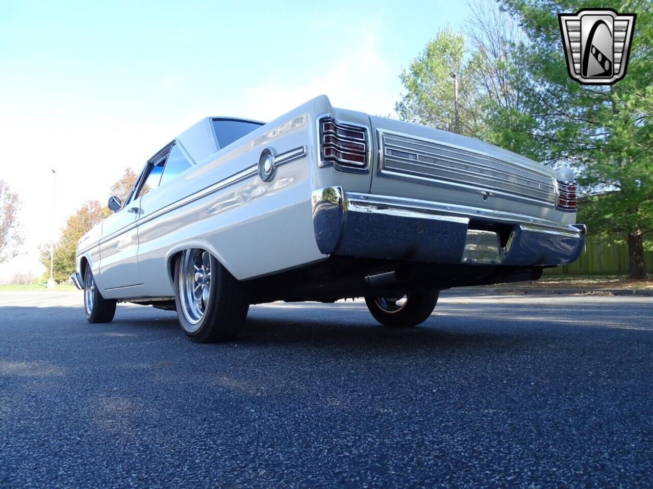 Plymouth-Belvedere-Coupe-1966-White-Red-25750-4