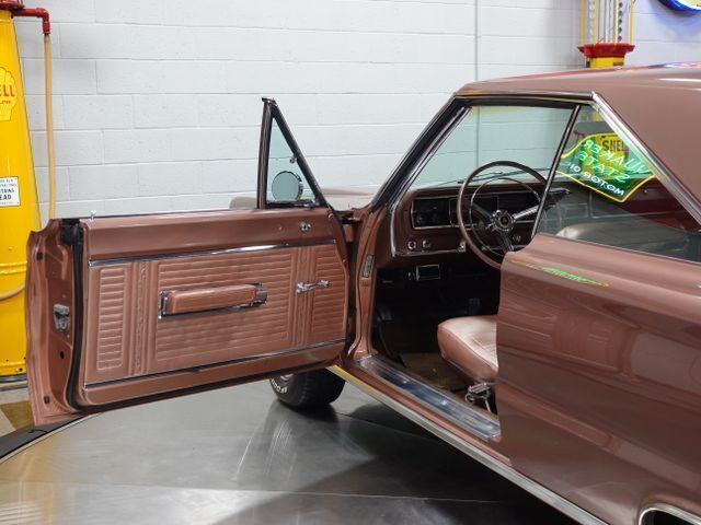 Plymouth-Belvedere-GTX-1967-Copper-128056-8