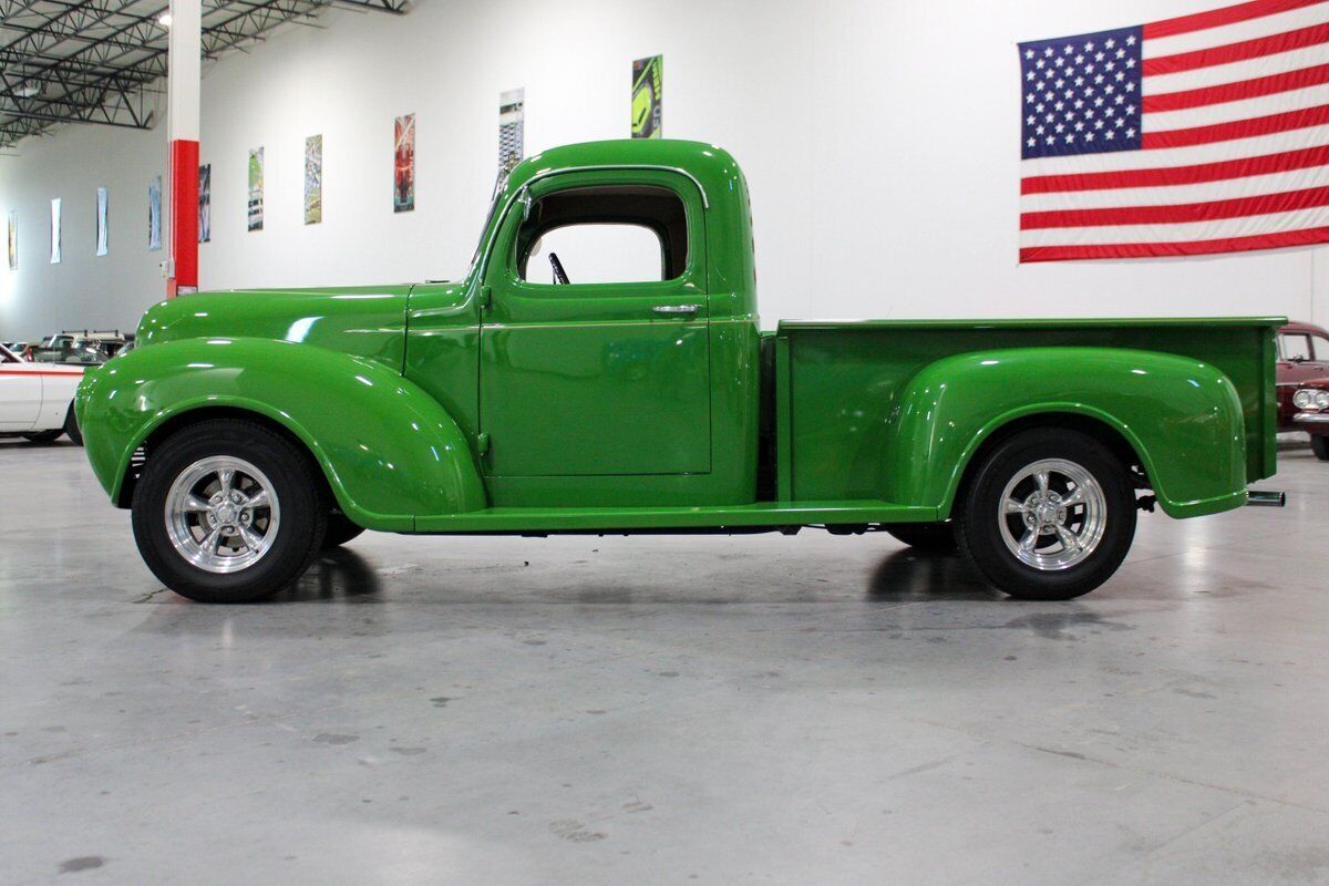 Plymouth-Commercial-Pickup-1939-Green-Tan-17523-1