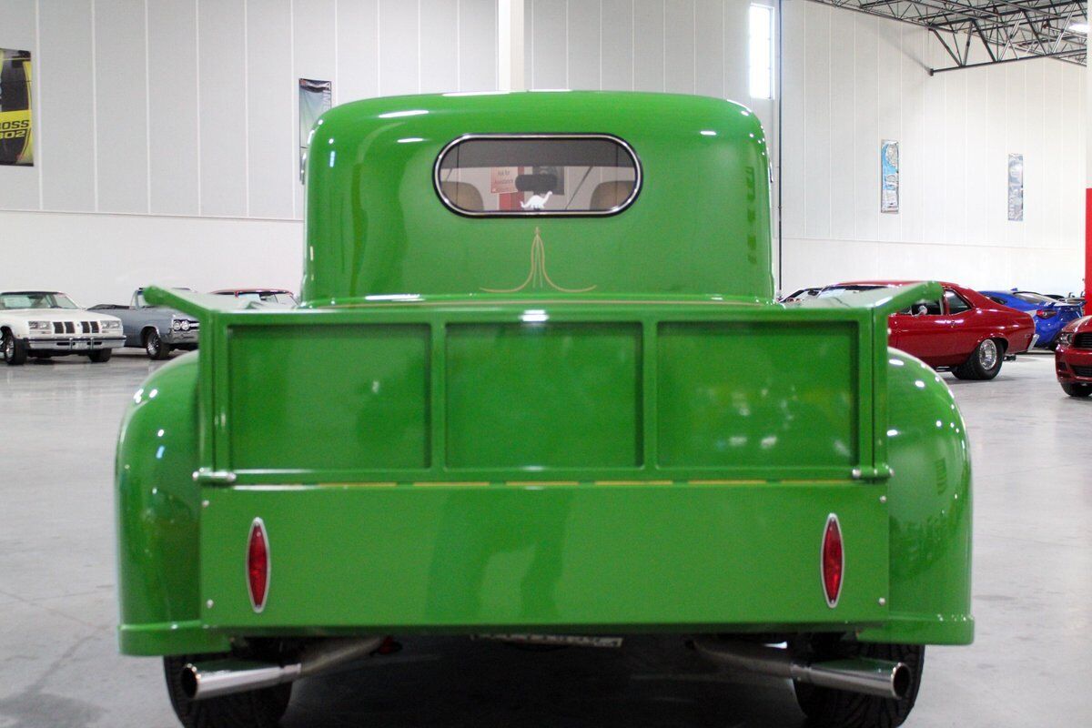 Plymouth-Commercial-Pickup-1939-Green-Tan-17523-3