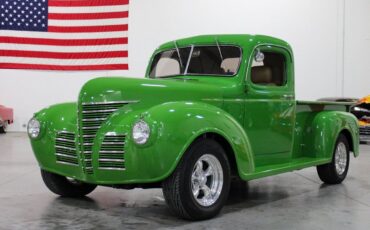 Plymouth-Commercial-Pickup-1939-Green-Tan-17523