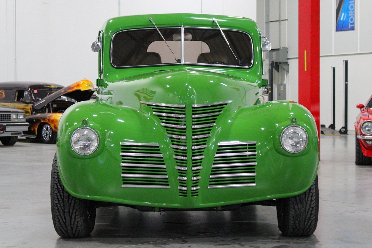 Plymouth-Commercial-Pickup-1939-Green-Tan-17523-7