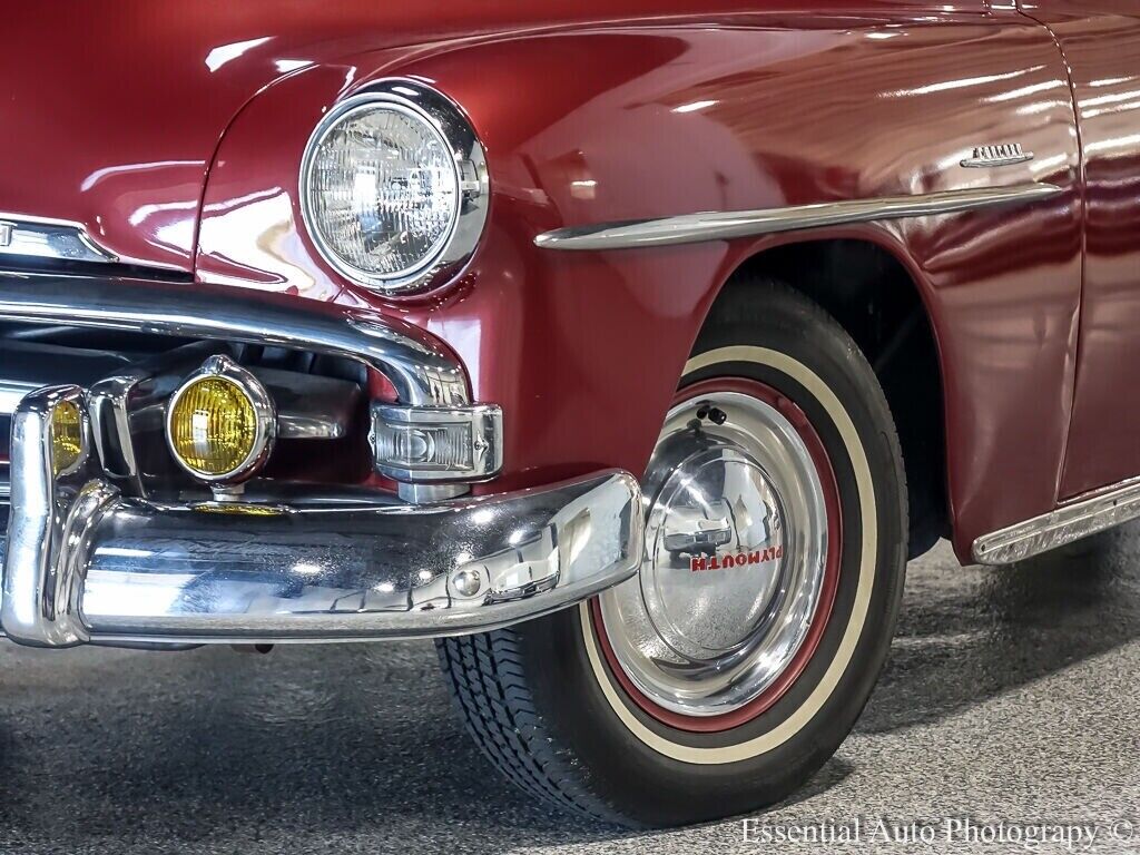 Plymouth-Concord-Coupe-1951-Burgundy-Gray-110176-3