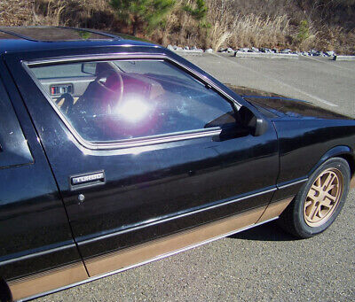 Plymouth-Conquest-Coupe-1984-Black-Tan-104635-15