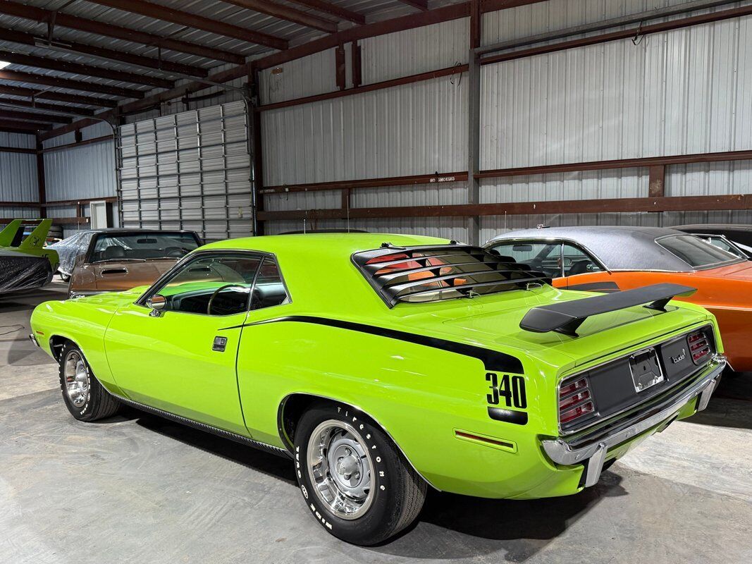 Plymouth-Cuda-1970-Green-White-0-3