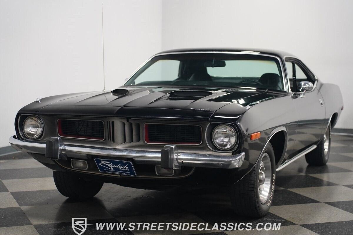 Plymouth-Cuda-1974-Black-Black-37115-5