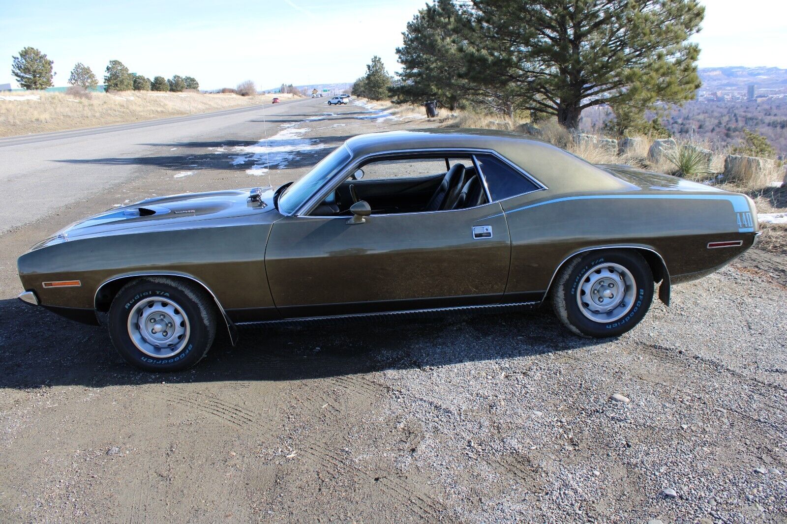 Plymouth-Cuda-Coupe-1970-Green-Black-17444-7