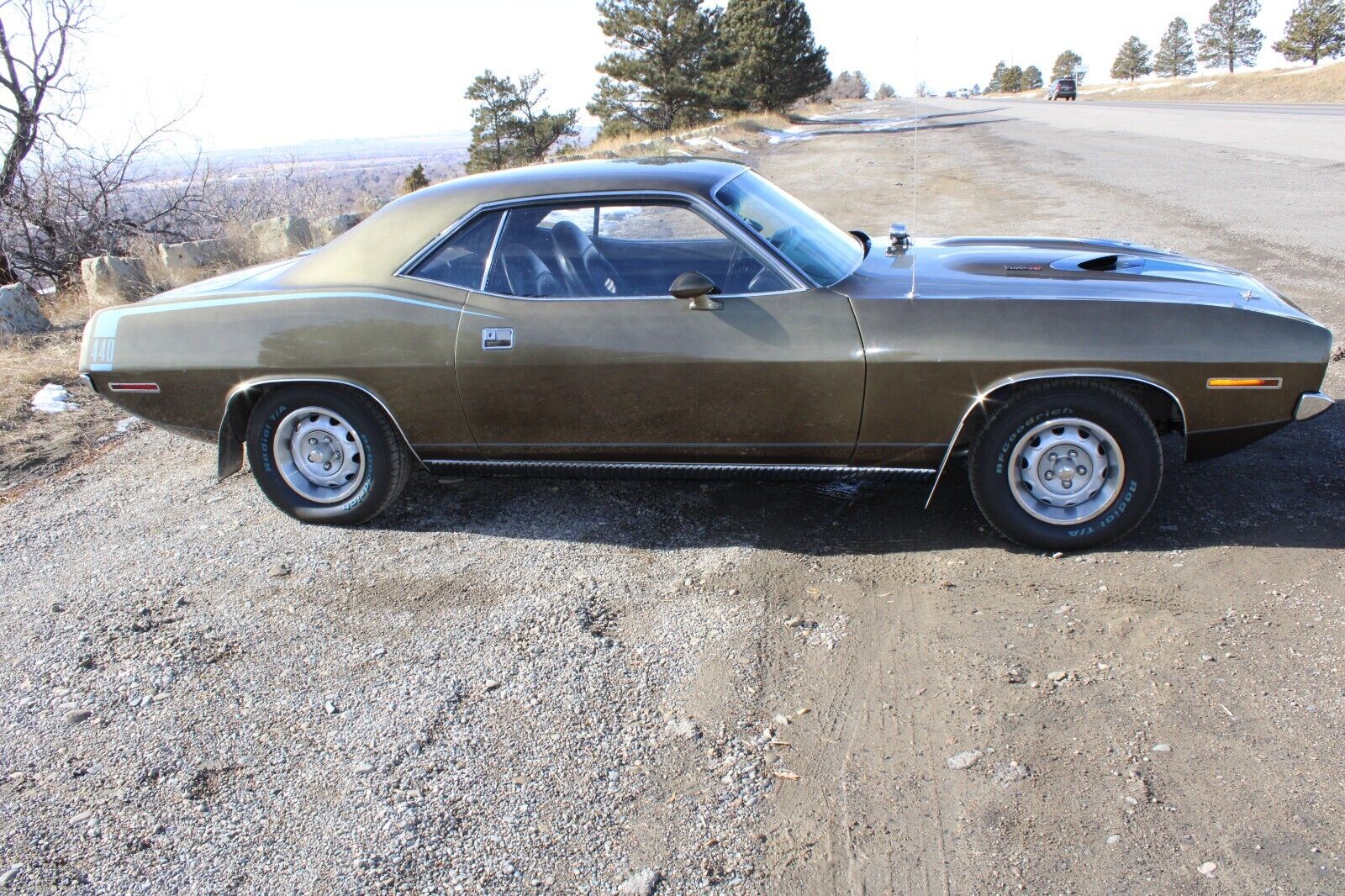 Plymouth-Cuda-Coupe-1970-Green-Black-17444-8