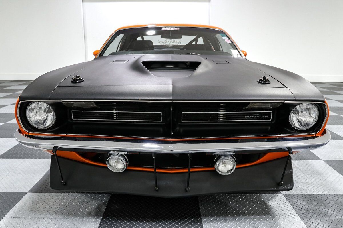 Plymouth-Cuda-Coupe-1970-Orange-Black-87138-1