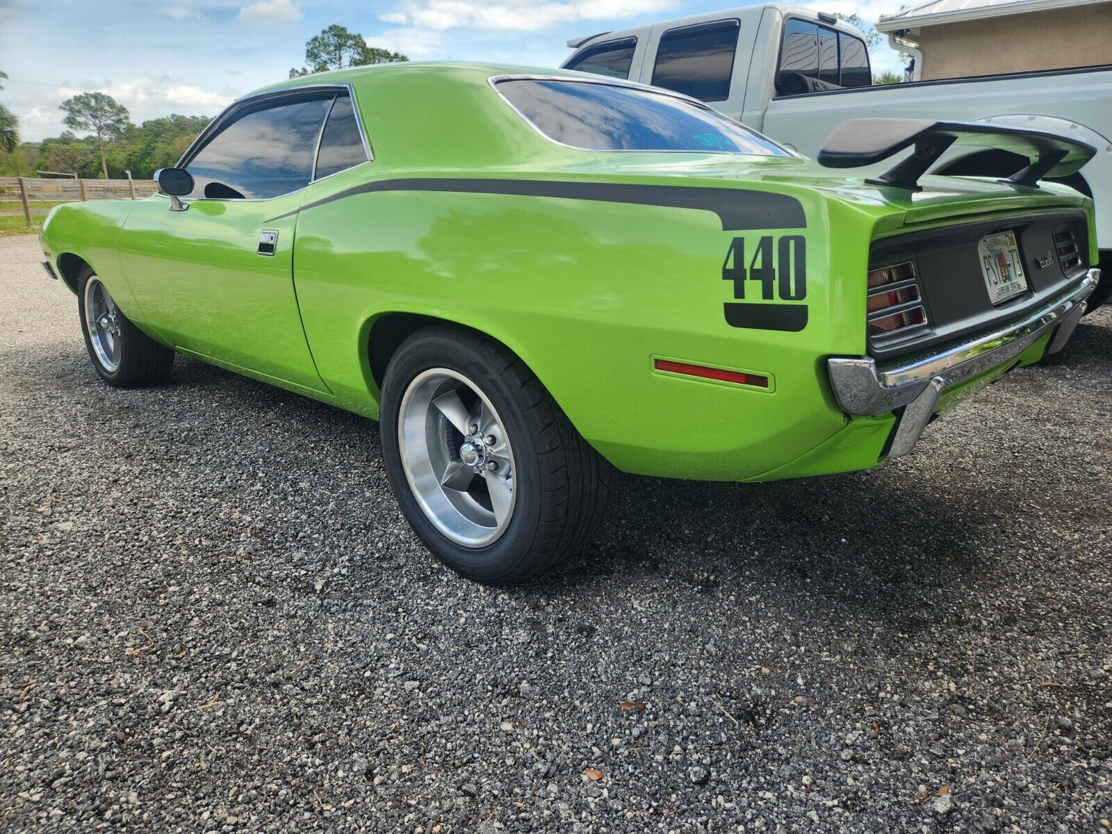 Plymouth-Cuda-Coupe-1973-Green-Black-53108-26