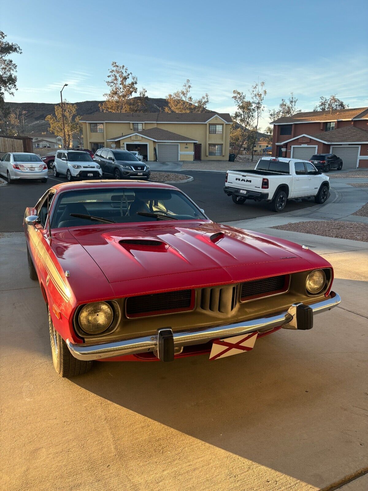 Plymouth-Cuda-Coupe-1973-Red-Black-165630-1