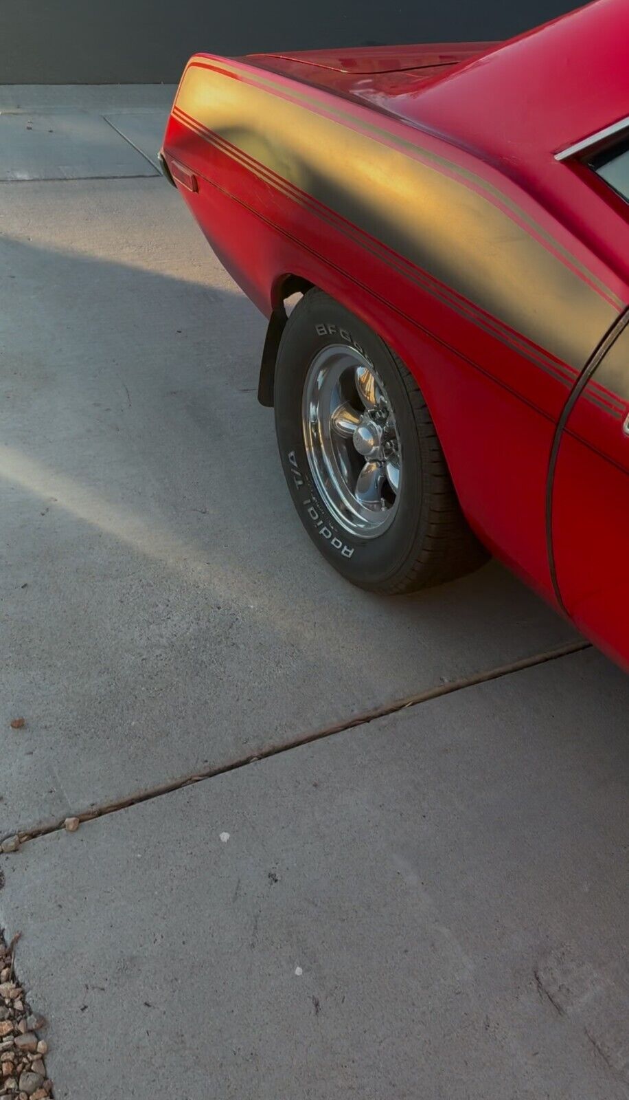 Plymouth-Cuda-Coupe-1973-Red-Black-165630-2