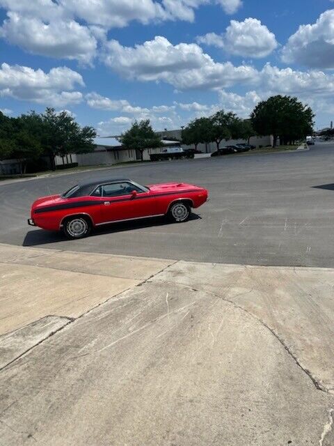 Plymouth-Cuda-Coupe-1973-Red-Black-57936-15