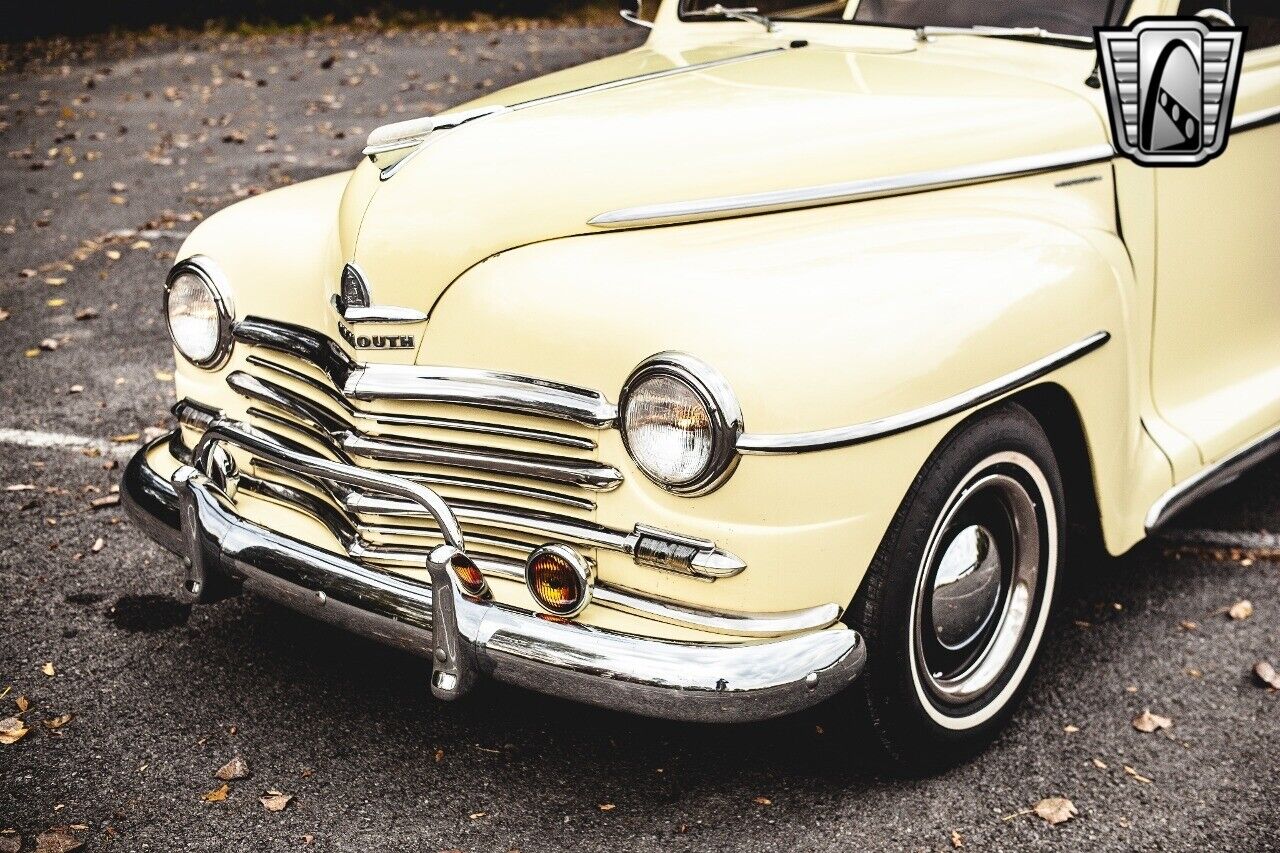 Plymouth-Deluxe-1948-Yellow-Tan-10651-10