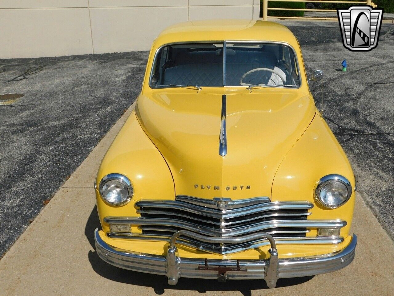 Plymouth-Deluxe-Berline-1949-Yellow-White-38732-3