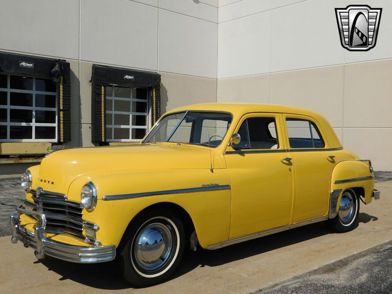 Plymouth-Deluxe-Berline-1949-Yellow-White-38732-7