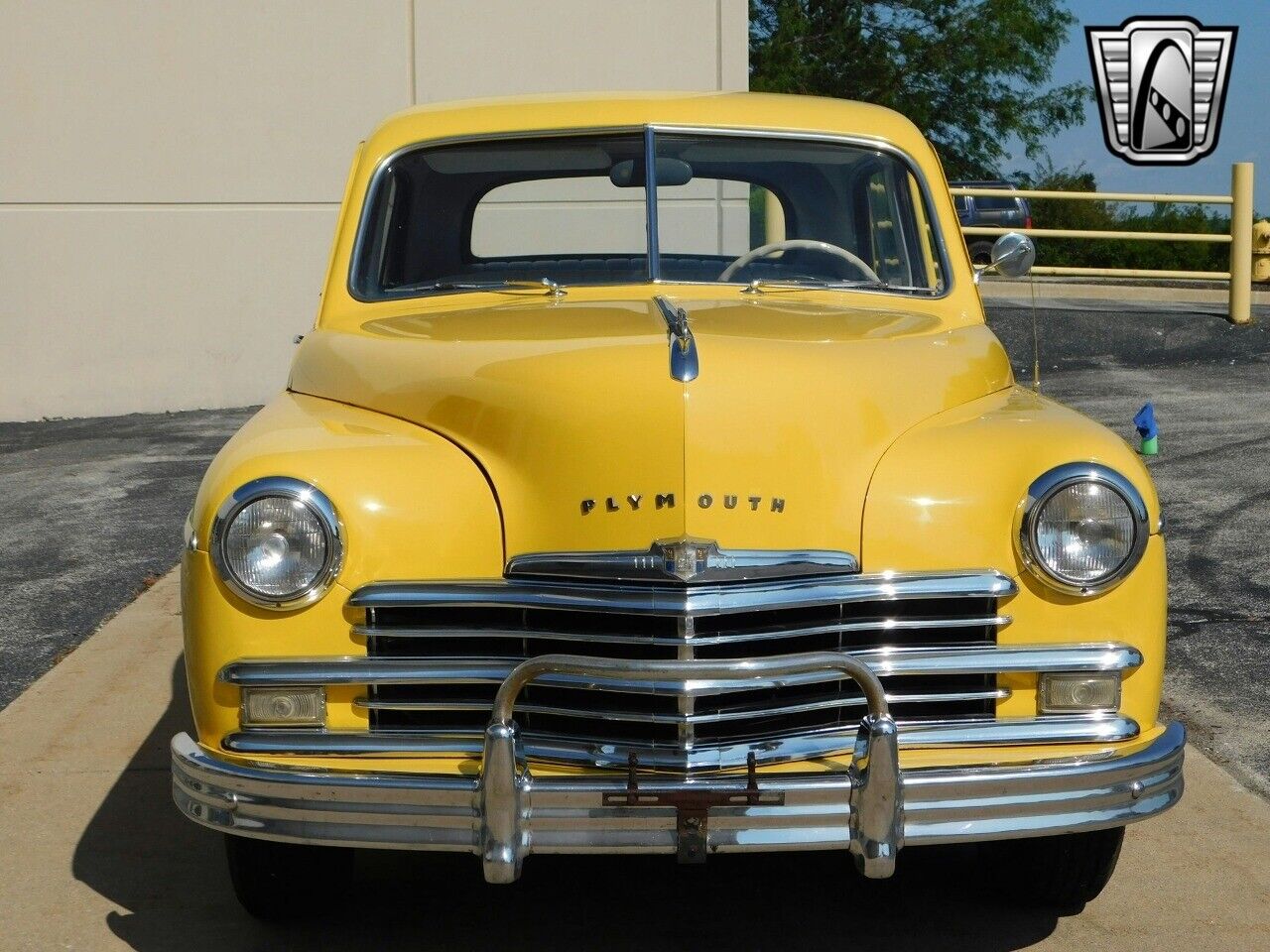 Plymouth-Deluxe-Berline-1949-Yellow-White-38732-8