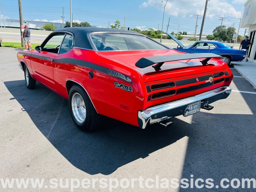 Plymouth-Duster-1971-Red-Black-0-2